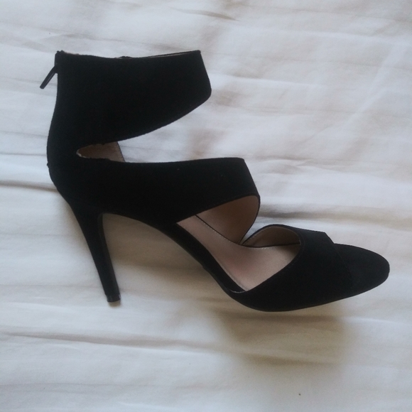 2/$20 👠 Christian Siriano Heels - Picture 4 of 4